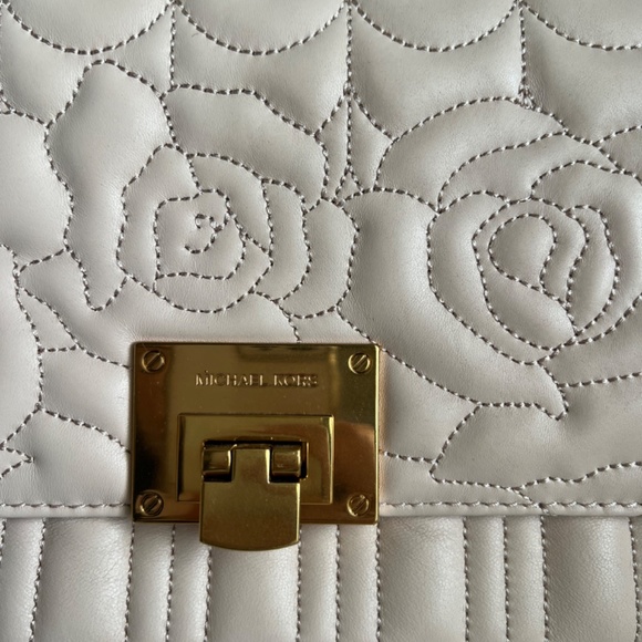 Michael Kors purse - Picture 4 of 5